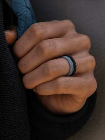 Qalo Funtional Womens Wedding Ring- Stackable - Mix Black/Blue QS9-SCF
